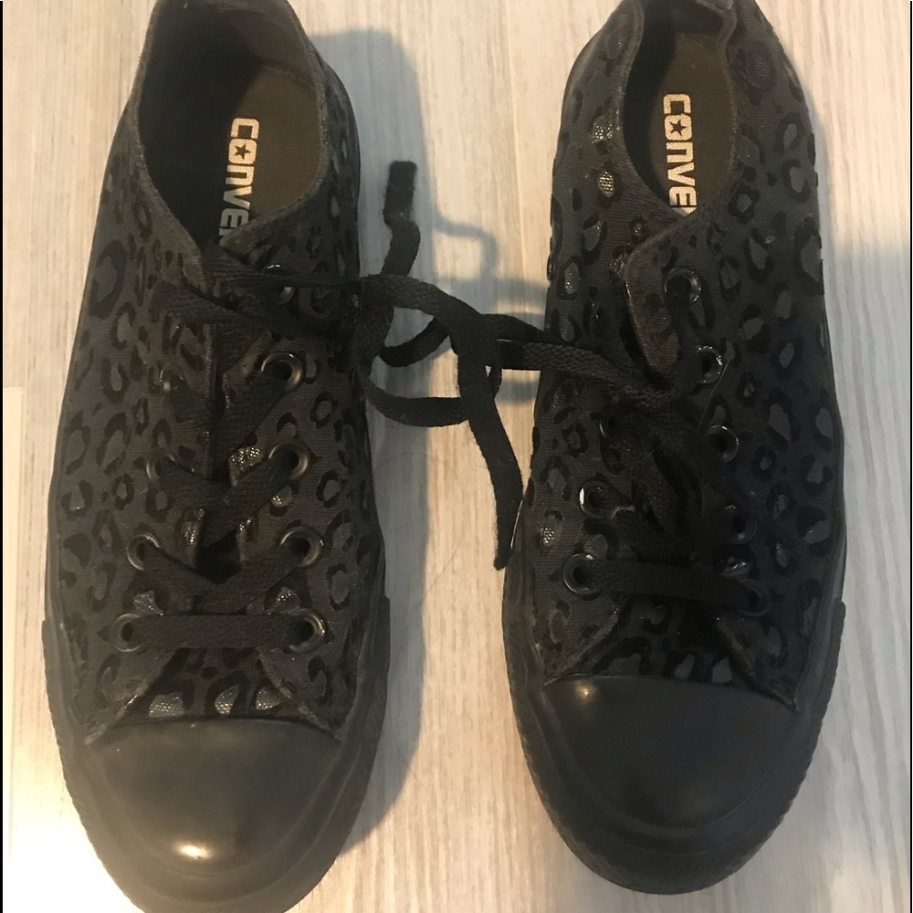 Black converse